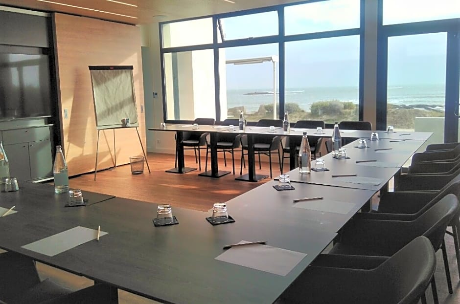 Logis Hotel & Restaurant Les Mouettes,Larmor Plage