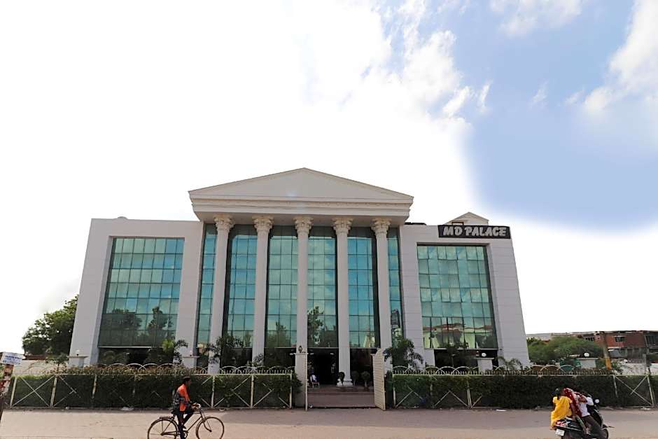 Md Palace by OYO Rooms – Lucknow, 