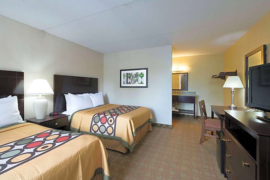 Super 8 by Wyndham White River Junction