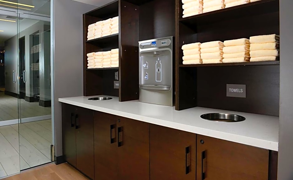 Hyatt Place Pena Station/Denver Airport