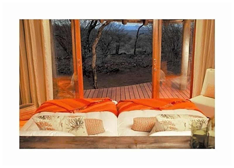 Buffalo Ridge Safari Lodge