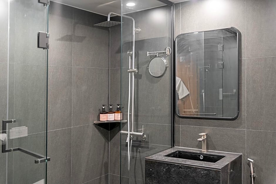 Simjak Hotel by Aank