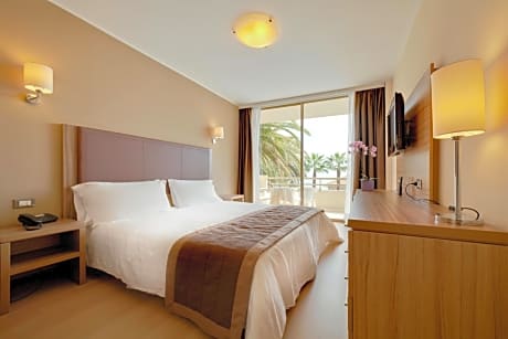 Superior Double or Twin Room with Sea View - Separate Building