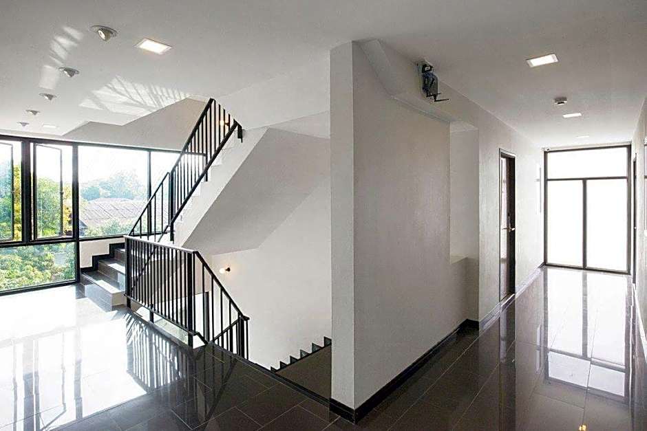 M2 Hotel