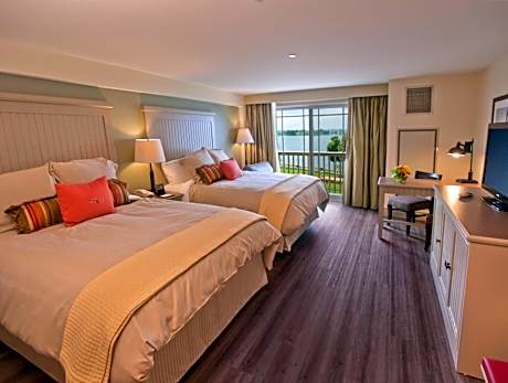 Two Queen River View Effeciency with Balcony