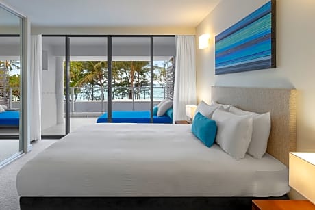 1 Bedroom Ocean Apartment