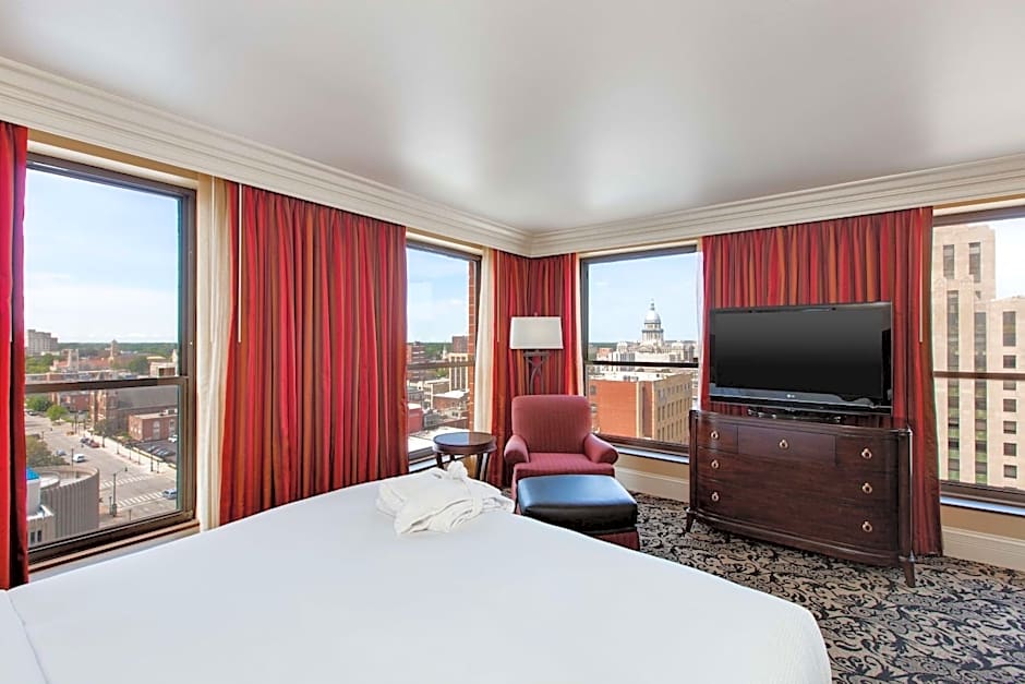 President Abraham Lincoln - A DoubleTree By Hilton Hotel