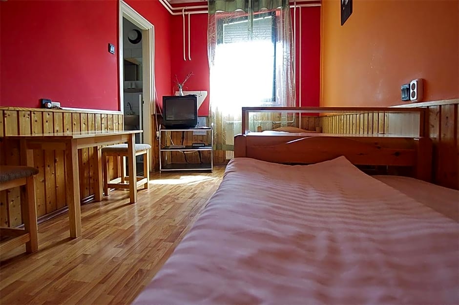 Kispipa Panzió – Szombathely, OR