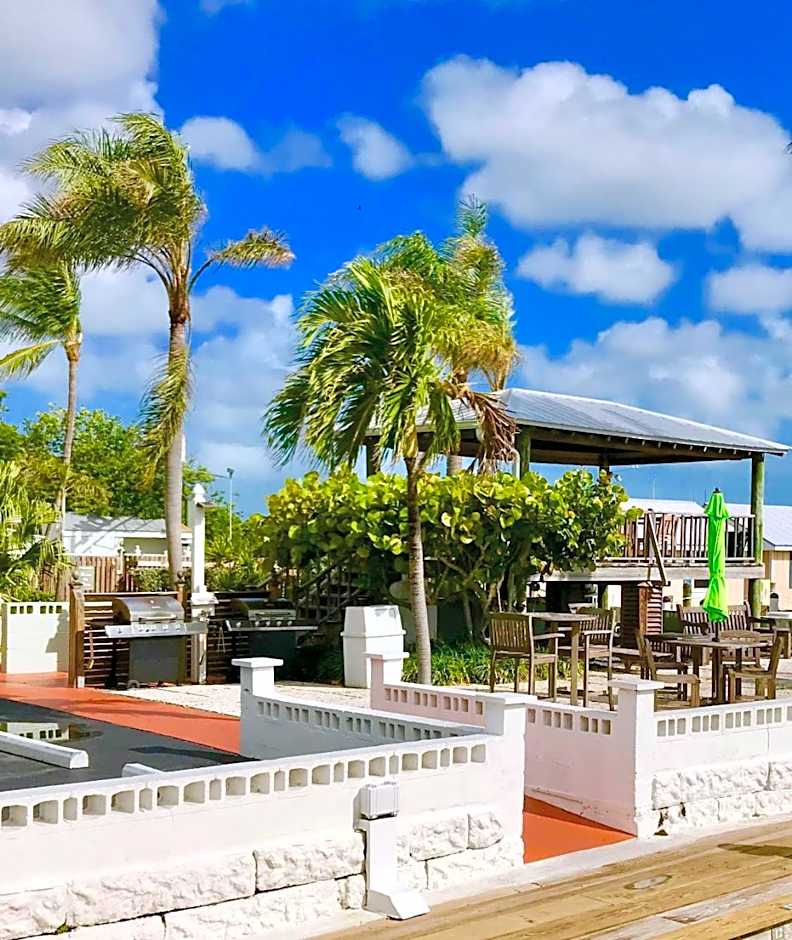 Harborside Motel & Marina