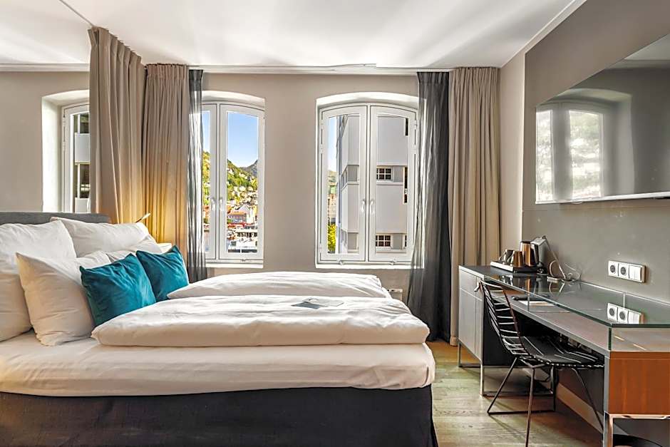 Clarion Hotel Admiral