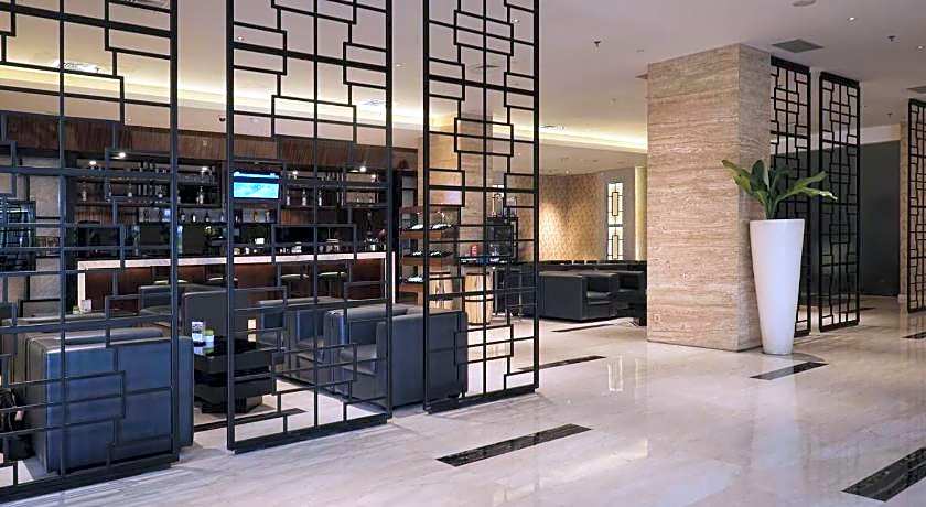 Grand Mercure Solo Baru