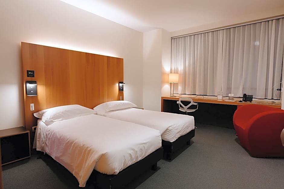 NEW IPOINT HOTEL