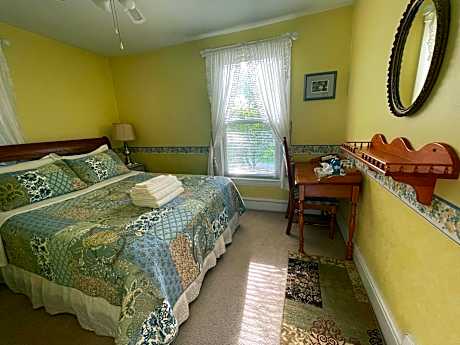 Double Room with Private External Bathroom