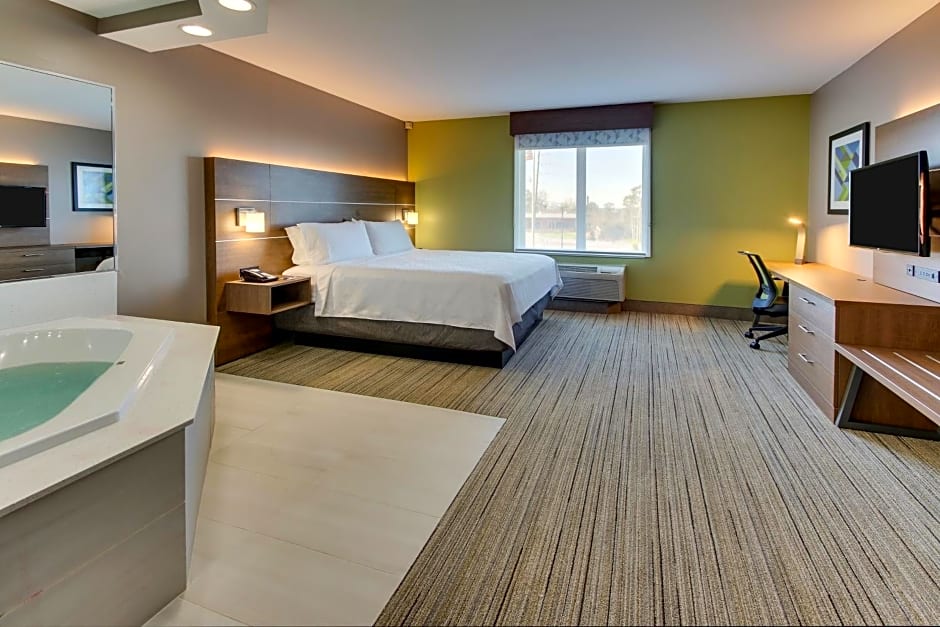 Holiday Inn Express Hotel & Suites Columbus-Fort Benning, an IHG Hotel