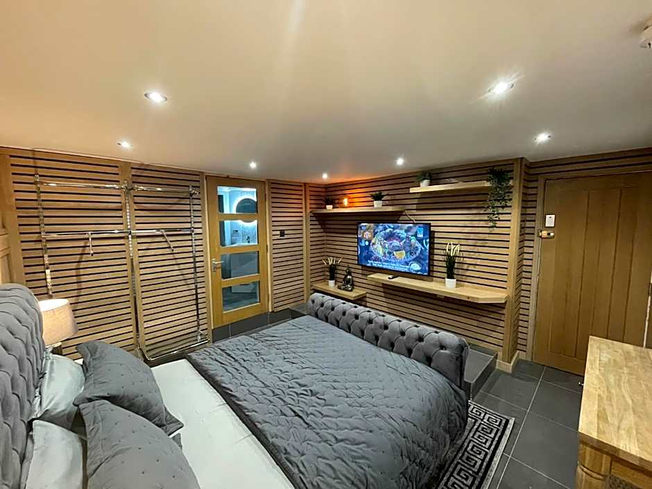 Hendham House - Near Etihad Stadium, CoOp Live Arena, AO Arena, Piccadilly Train Station & Manchester City Centre