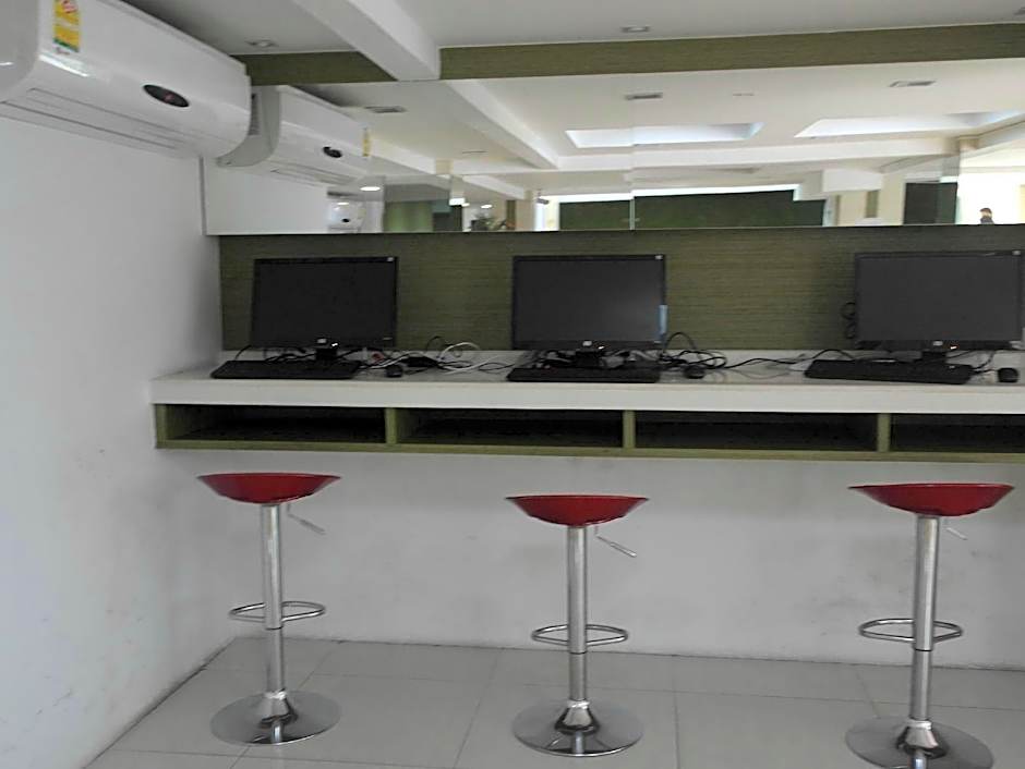 Nantra Sukhumvit 39 Hotel