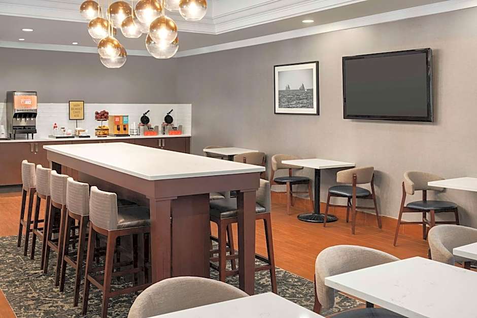 Hampton Inn By Hilton Boston/Cambridge, Ma