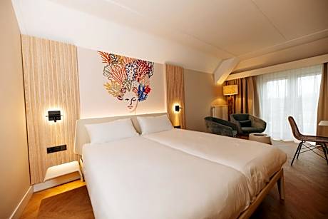 Hotel Room “Standard” Deluxe plus (Pets allowed)