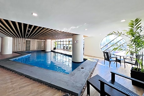 Sarrosa International Hotel And Residential Suites