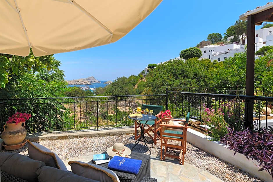 Thea Villas and Suite