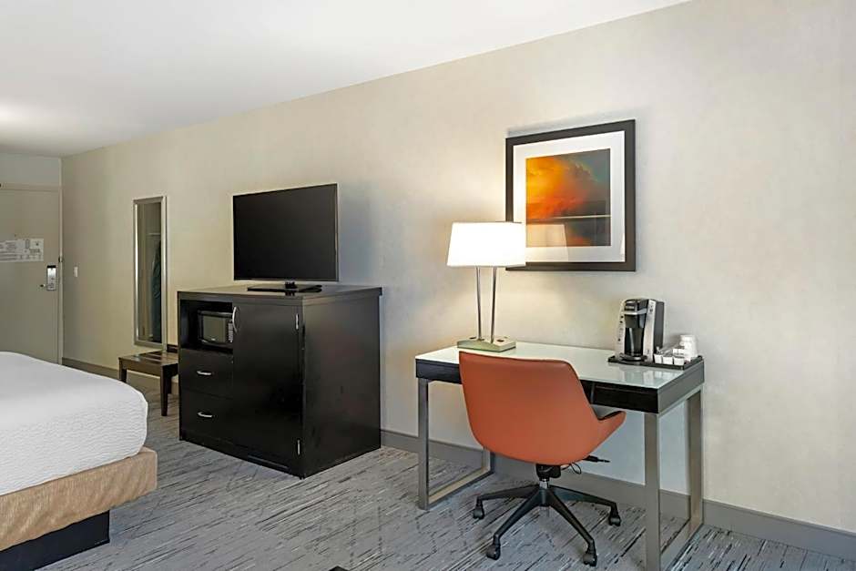 Holiday Inn Express Colton By IHG