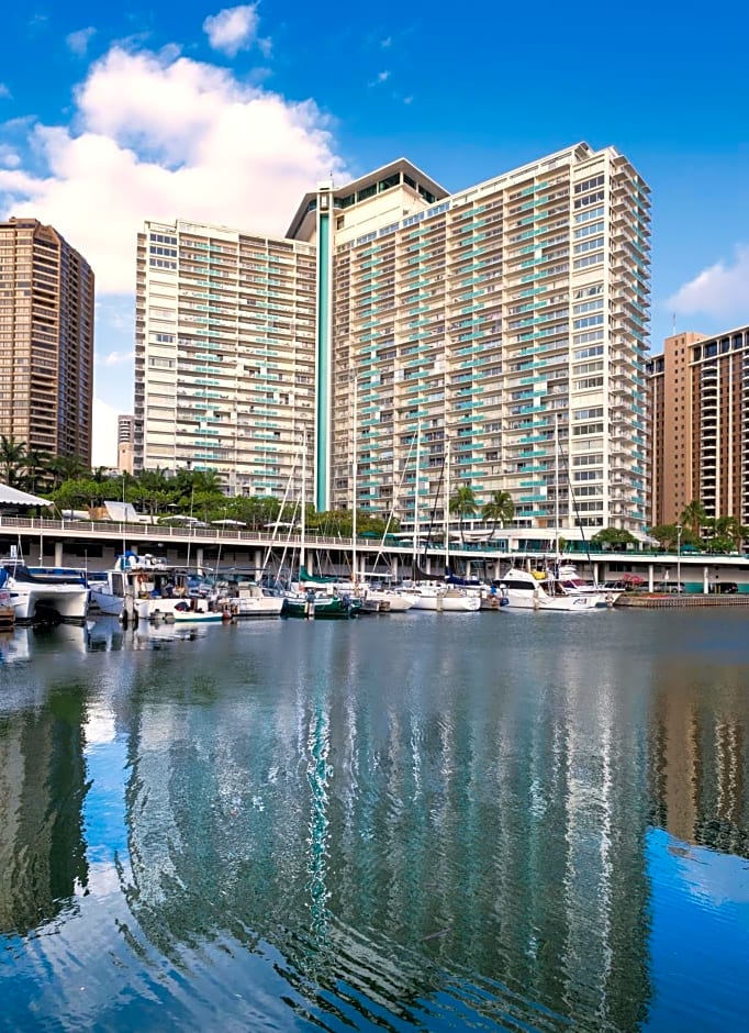 Waikiki Marina Resort at the Ilikai