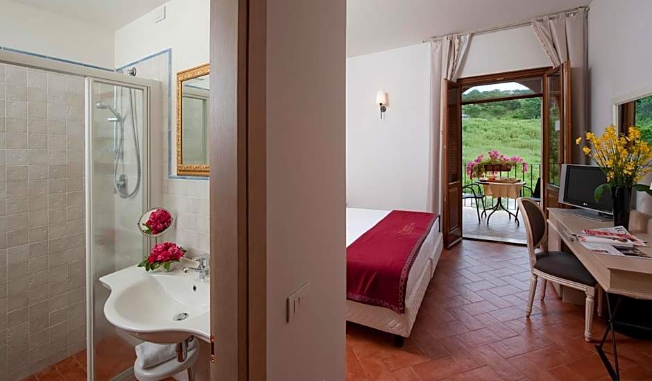 Saturnia Tuscany Hotel