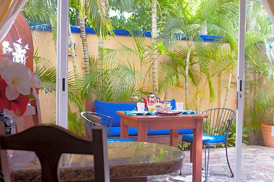 Abbey Del Sol - Beach-steps condos