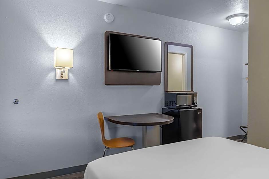 Motel 6 Elizabethtown, KY
