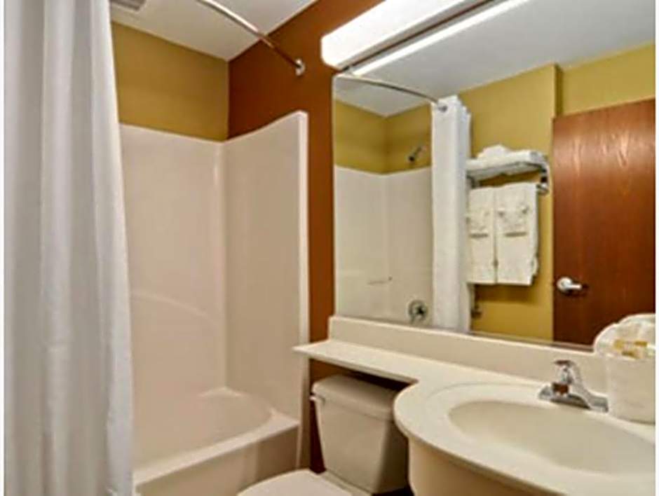 Microtel Inn & Suites By Wyndham Ozark