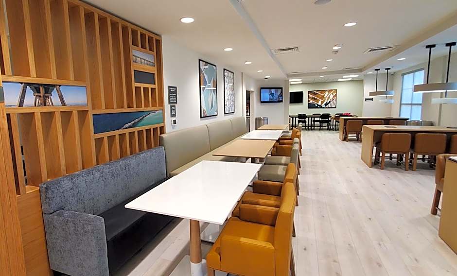 Comfort Inn & Suites Panama City Beach - Pier Park Area