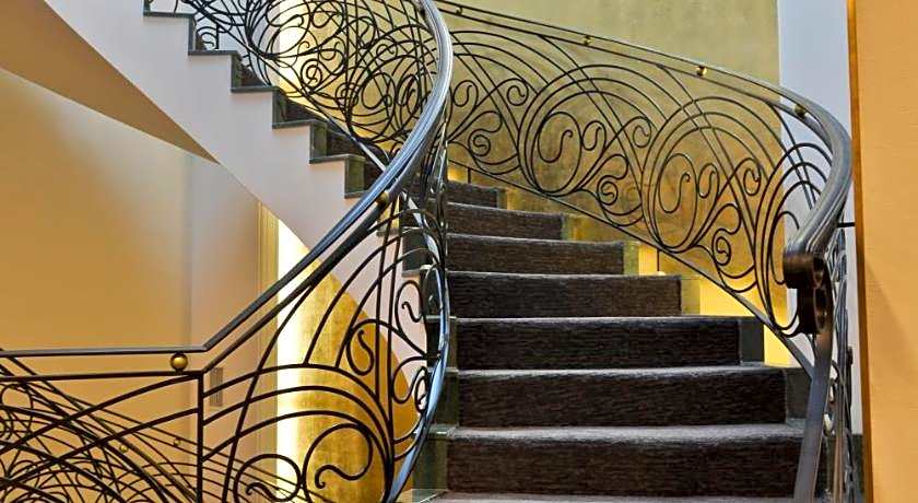 Warwick Ankara