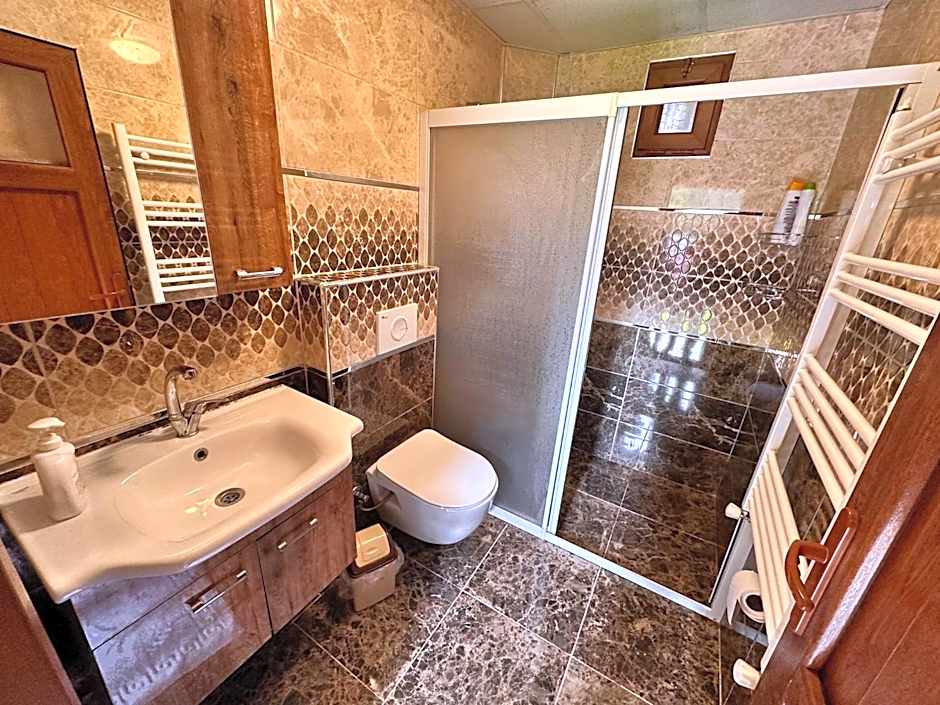 ABANT DORT MEVSİM KONAĞI HOSTEL