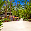 Hunchy Hideaway