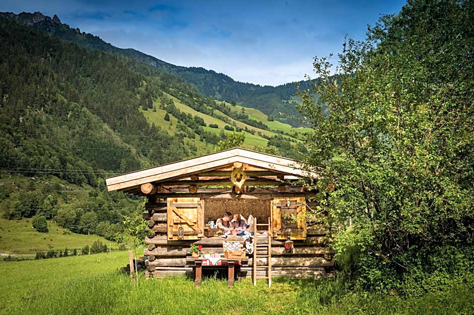 Bauernhofhotel "die Unterbergerin" - Zimmer mit Frühstück und Ferienwohnungen in Gastein mit GRATIS Thermeneintritt