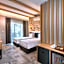 Isola 12 Hotel