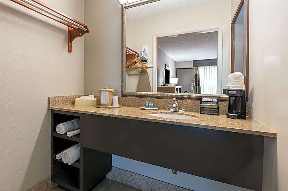 Best Western - Fayetteville