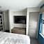 Holiday Inn Express & Suites Port Washington By IHG