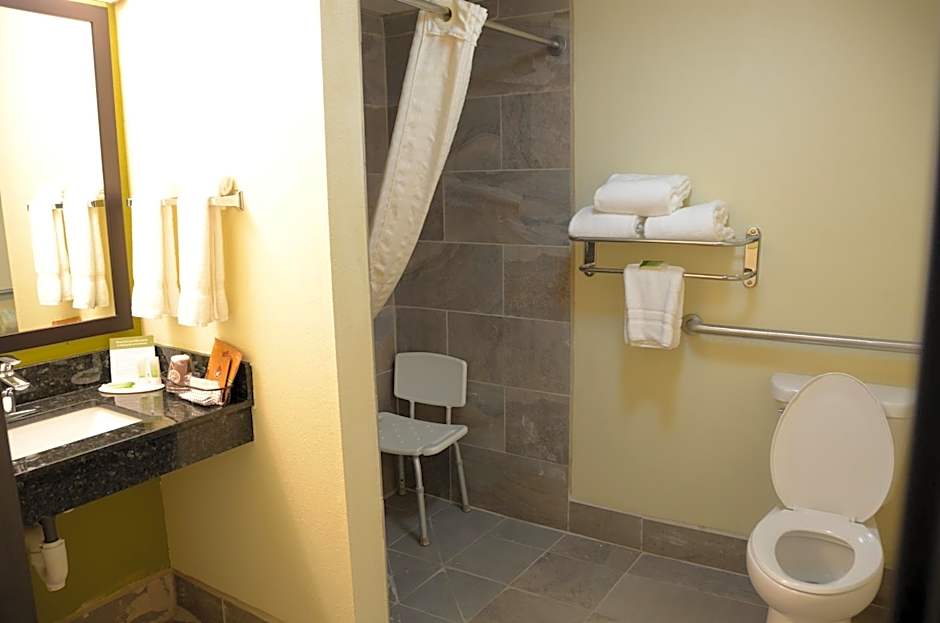 AmericInn by Wyndham West Burlington