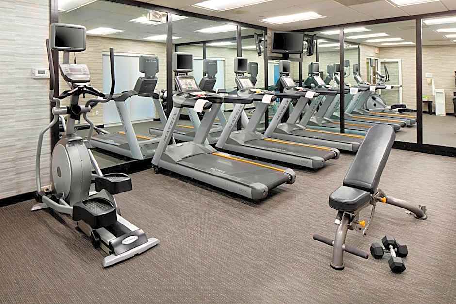 Courtyard by Marriott Edison Woodbridge