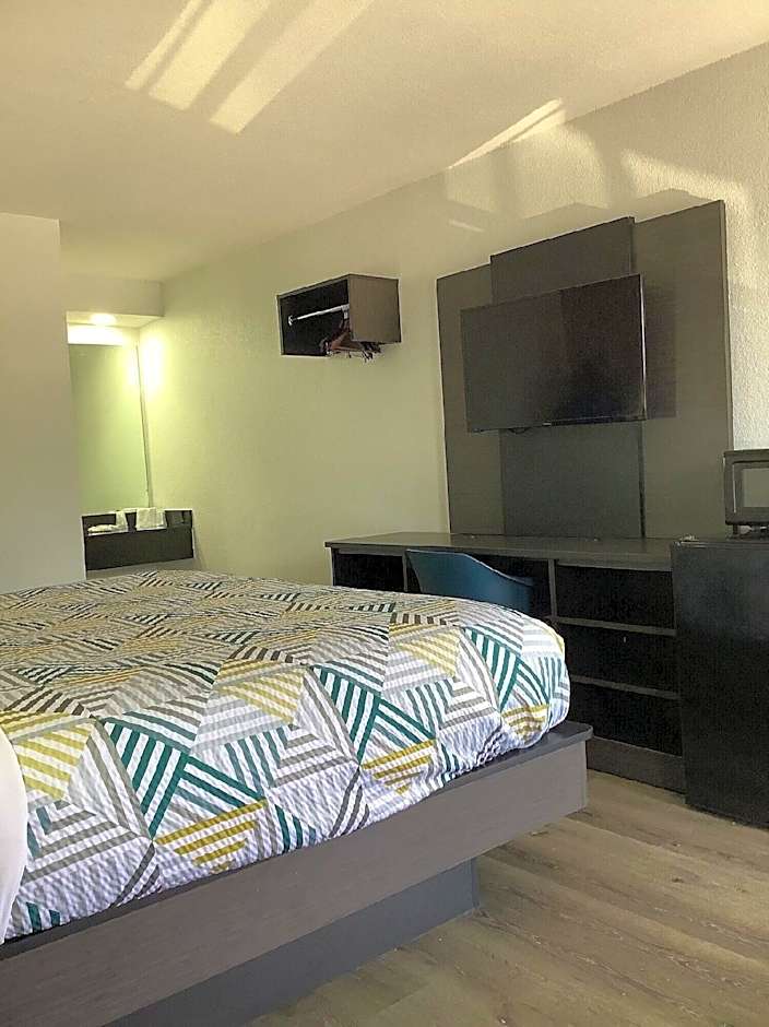 Motel 6-Memphis, TN - East