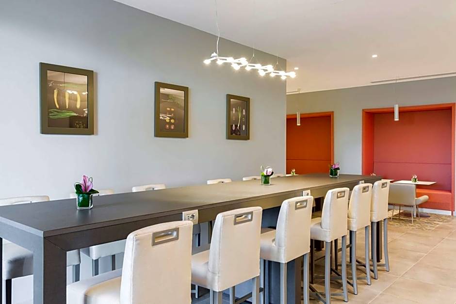 Hampton by Hilton Rome East