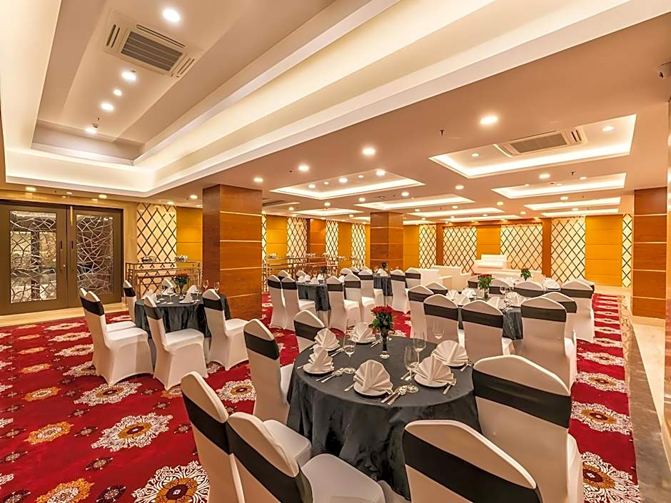 Divine Clarks Inn Suites