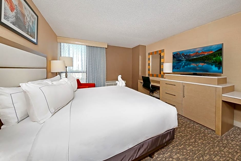 DoubleTree by Hilton Virginia Beach