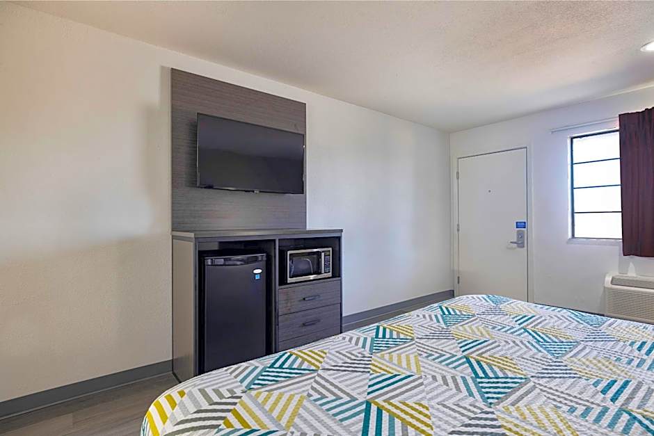 Motel 6 Lake Charles, LA