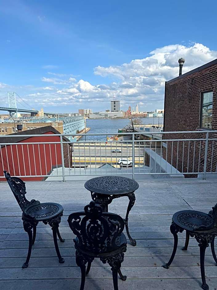 Penn's View Hotel Philadelphia