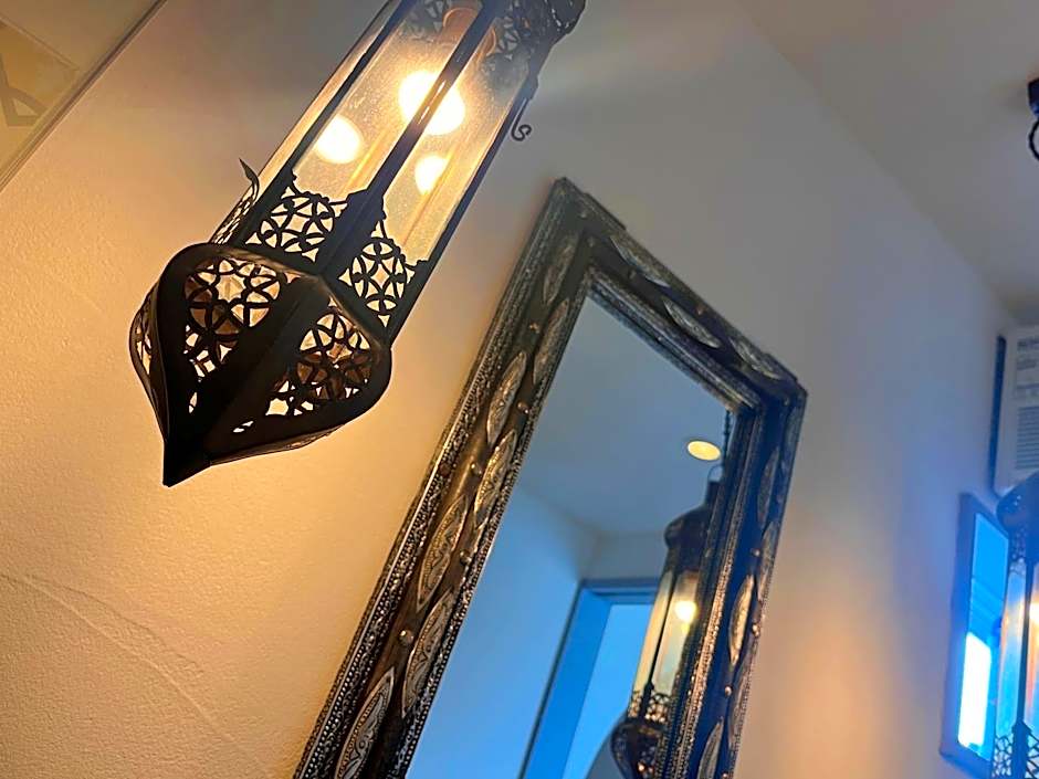 RIAD NANA