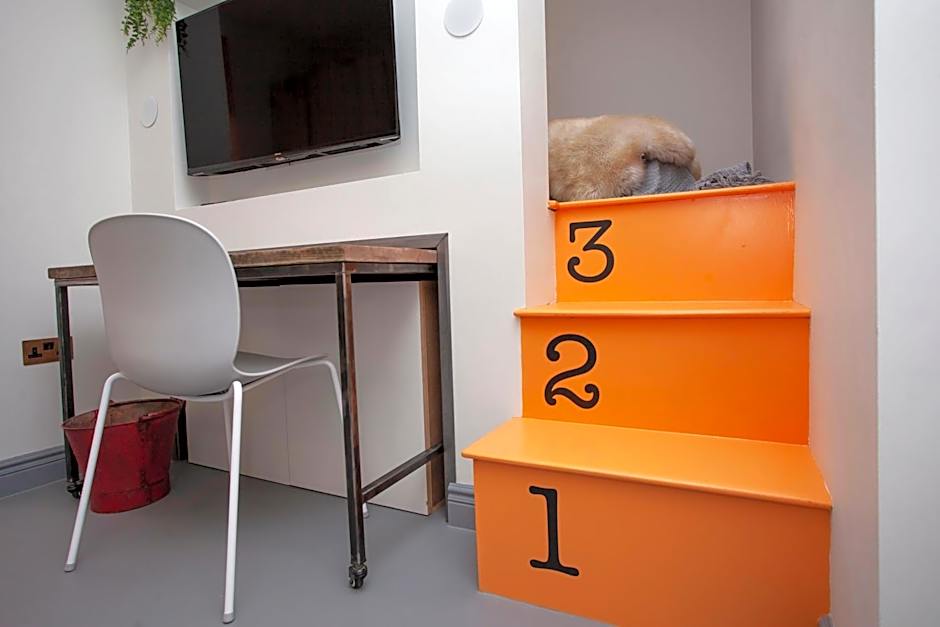 Higgihaus Aparthotel, Clare Street