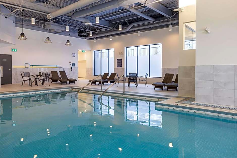 DoubleTree by Hilton Calgary North