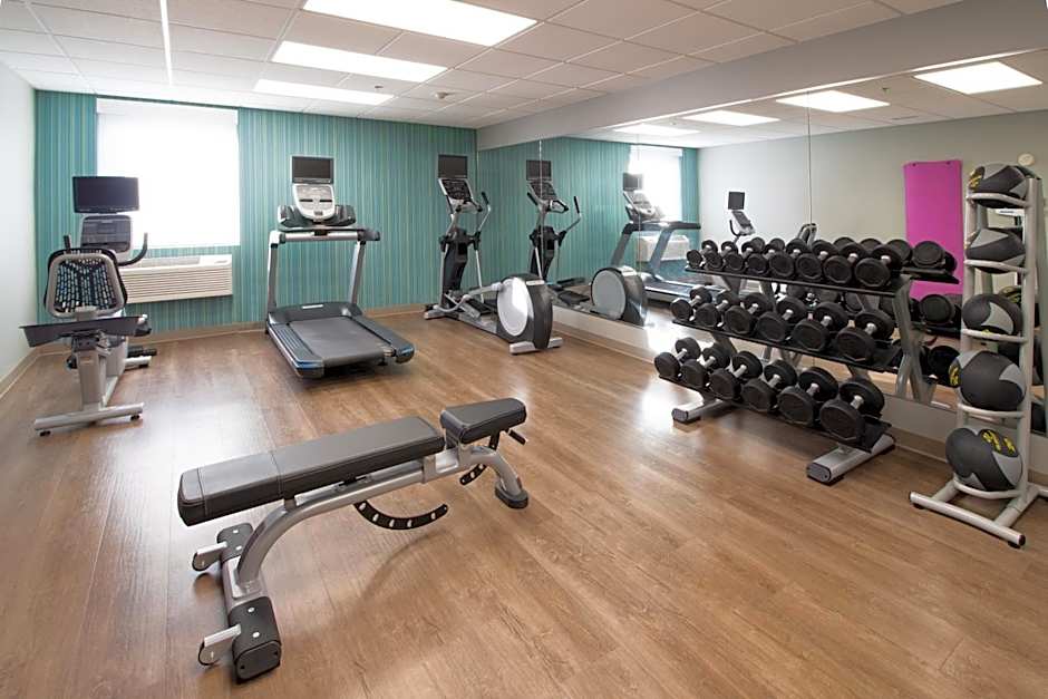 Holiday Inn Express & Suites Worthington By IHG